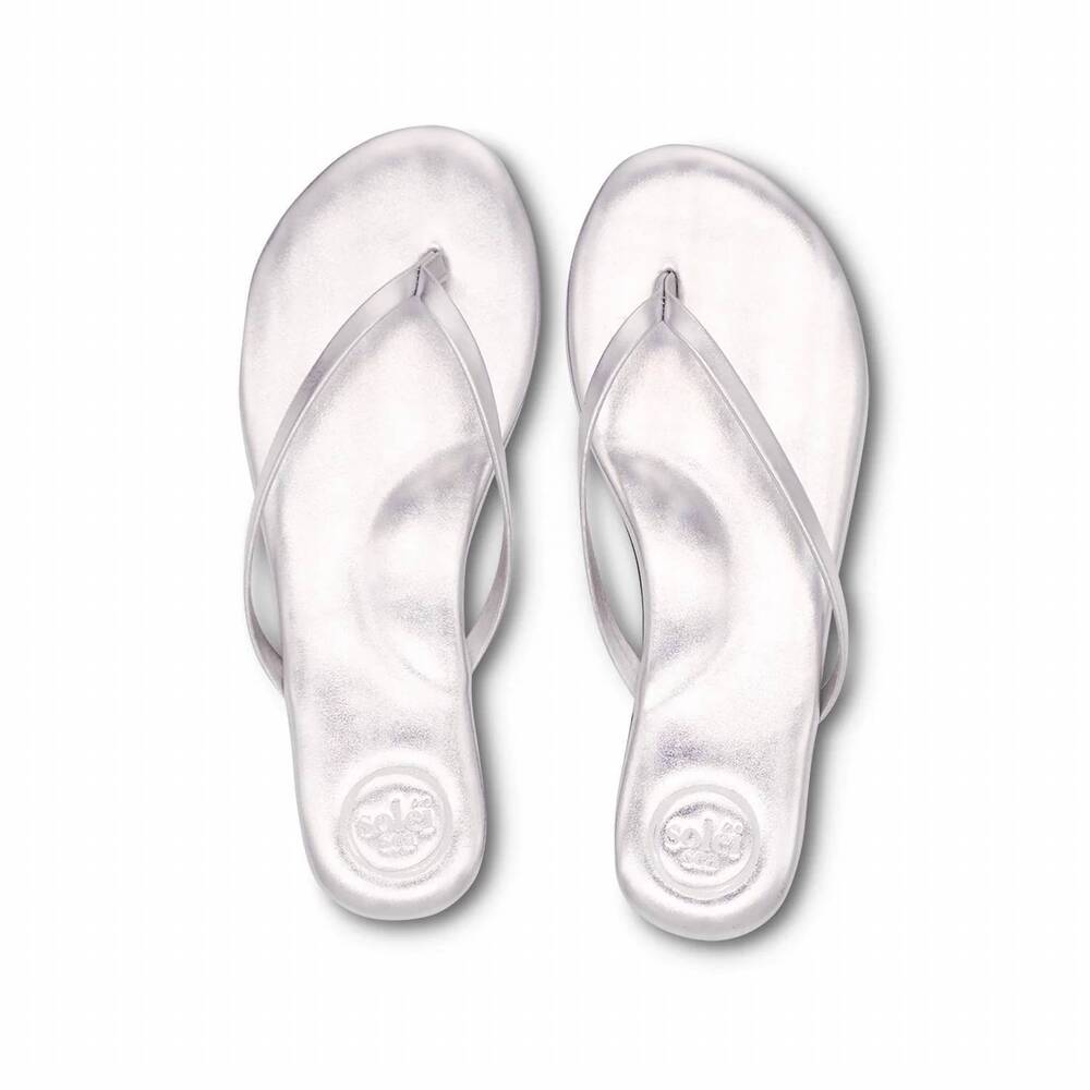 NEW SOLEIL women's indie metallic sandal in silver